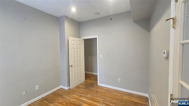 673 Bergen Avenue 204, Jersey City, NJ 07304