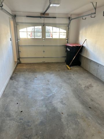 1975 Middlesex St 10, Lowell, MA 01851