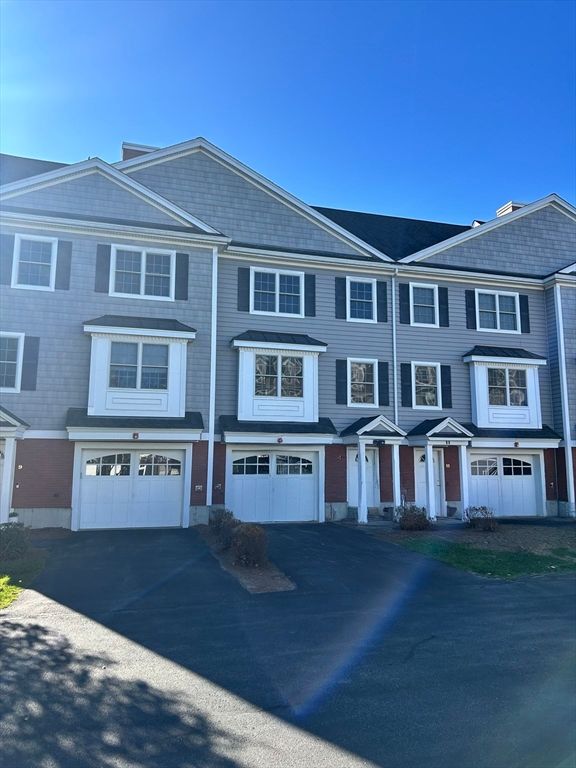 1975 Middlesex St 10, Lowell, MA 01851