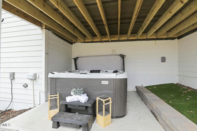 800 Golfers View, Pittsboro, NC 27312