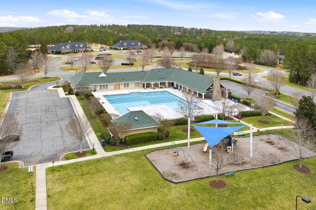 800 Golfers View, Pittsboro, NC 27312