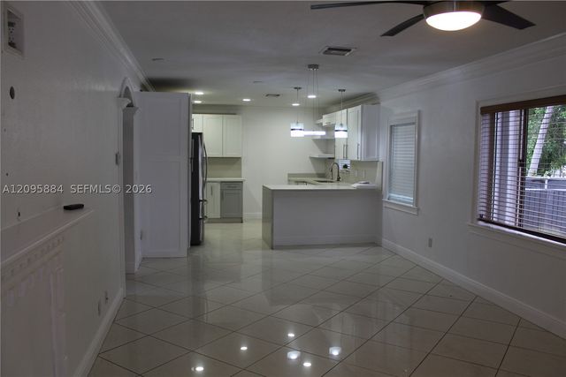 300 SW 71st Ave 1, Miami, FL 33144
