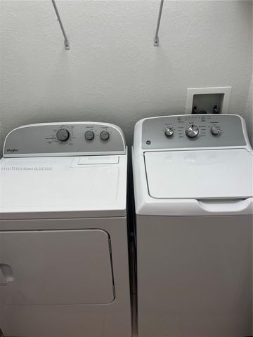 152 SE 37th Ter 152, Homestead, FL 33033