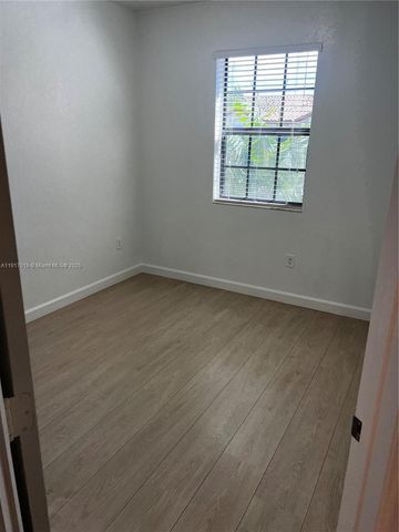 152 SE 37th Ter 152, Homestead, FL 33033