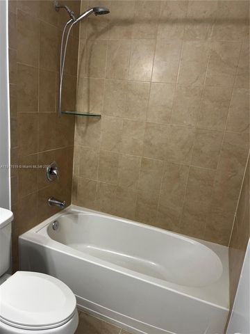 152 SE 37th Ter 152, Homestead, FL 33033