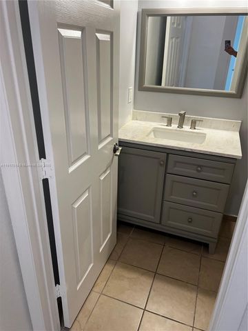 152 SE 37th Ter 152, Homestead, FL 33033