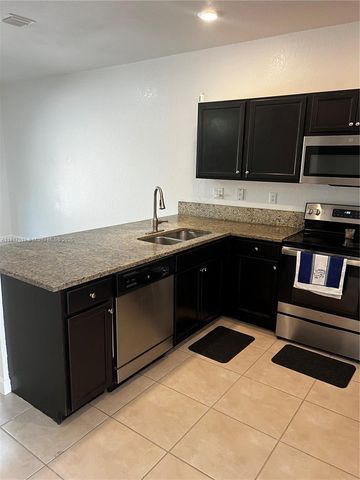 152 SE 37th Ter 152, Homestead, FL 33033