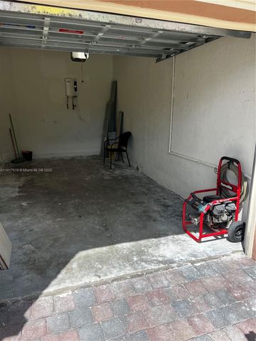 152 SE 37th Ter 152, Homestead, FL 33033