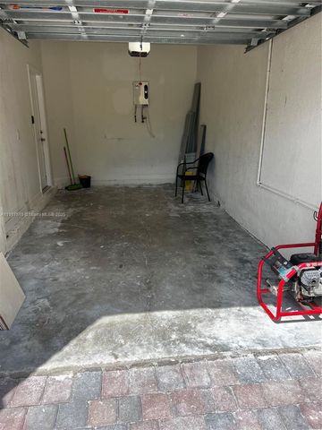 152 SE 37th Ter 152, Homestead, FL 33033