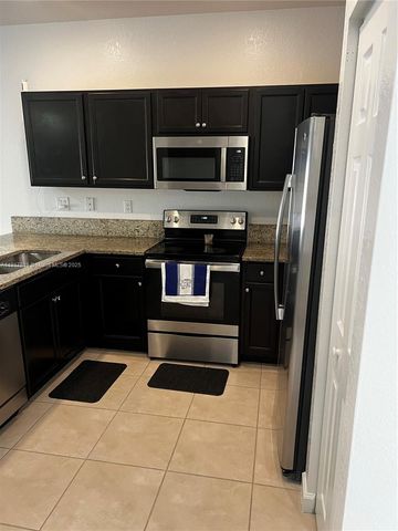 152 SE 37th Ter 152, Homestead, FL 33033