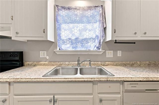 5719 Trevino Street, Hope Mills, NC 28348