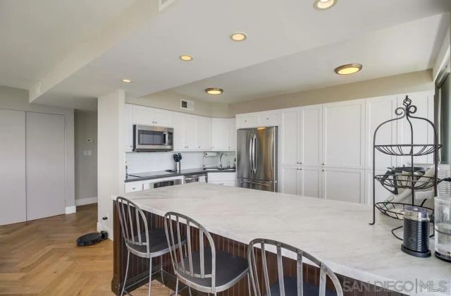 1770 Avenida Del Mundo 1004, Coronado, CA 92118