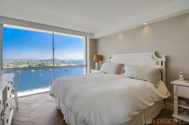 1770 Avenida Del Mundo 1004, Coronado, CA 92118