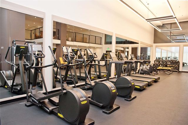 225 N Miami Ave 2508, Miami, FL 33128