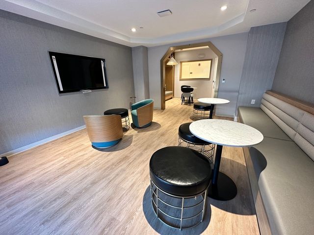 250 Cente 510, Boston, MA 02119