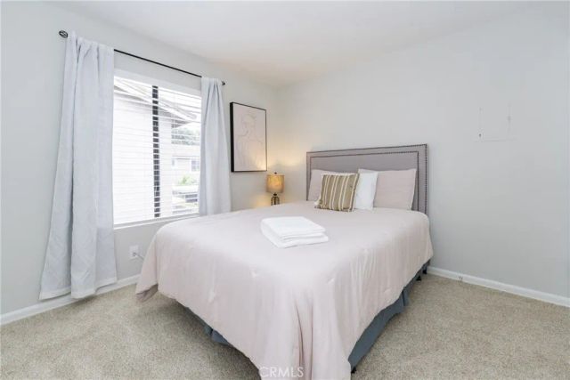 306 Streamwood, Irvine, CA 92620