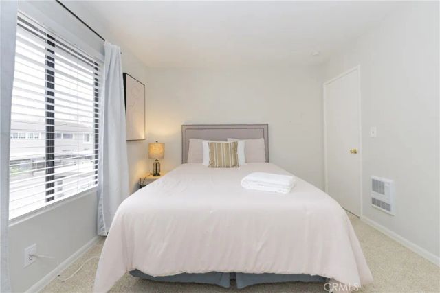 306 Streamwood, Irvine, CA 92620