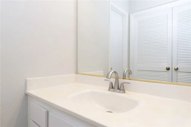 306 Streamwood, Irvine, CA 92620
