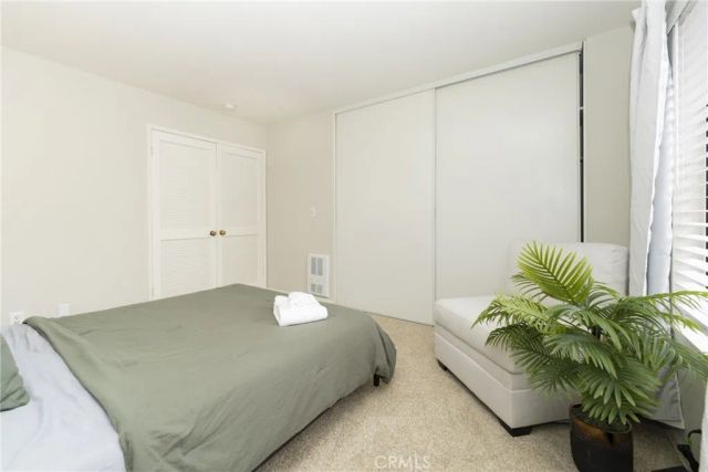 306 Streamwood, Irvine, CA 92620