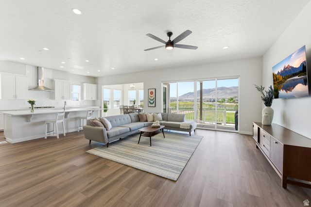 329 E EMPIRE SPRINGS DR, Saratoga Springs, UT 84045