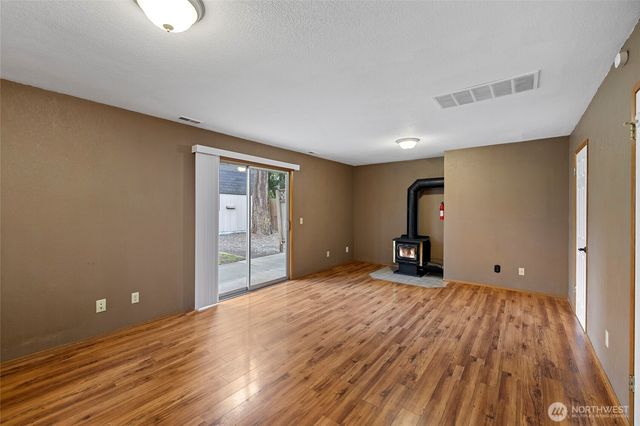 633 NW Mizzen Drive, Oak Harbor, WA 98277