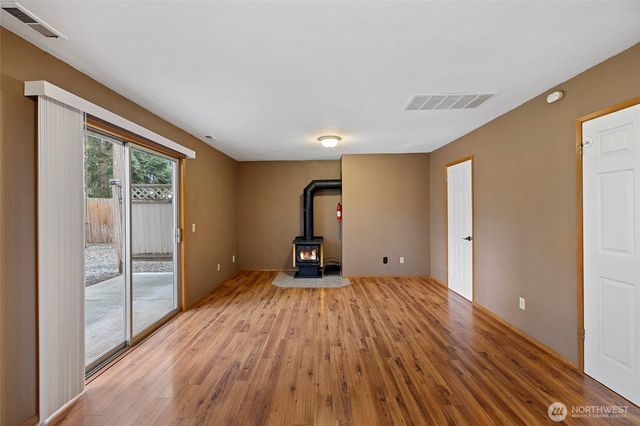 633 NW Mizzen Drive, Oak Harbor, WA 98277