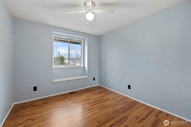 633 NW Mizzen Drive, Oak Harbor, WA 98277