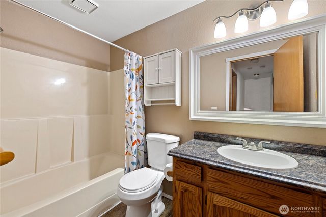 633 NW Mizzen Drive, Oak Harbor, WA 98277