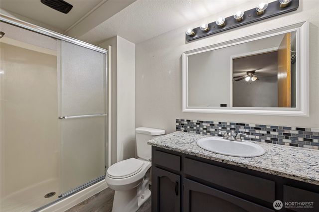 633 NW Mizzen Drive, Oak Harbor, WA 98277