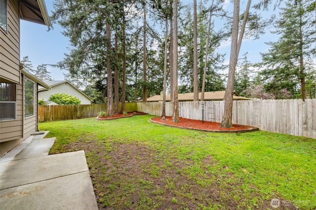 633 NW Mizzen Drive, Oak Harbor, WA 98277