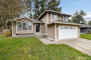 633 NW Mizzen Drive, Oak Harbor, WA 98277
