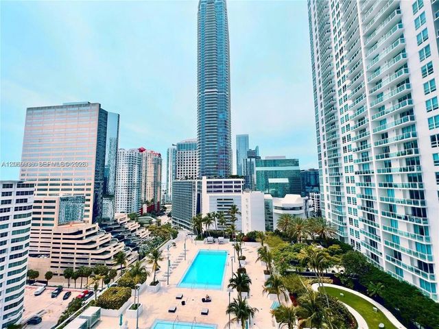 950 Brickell Bay Drive 1807, Miami, FL 33131