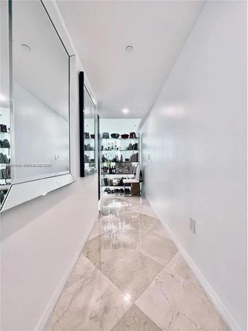 950 Brickell Bay Drive 1807, Miami, FL 33131