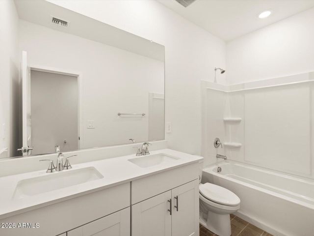 2443 E ENANTIO Road, San Tan Valley, AZ 85143
