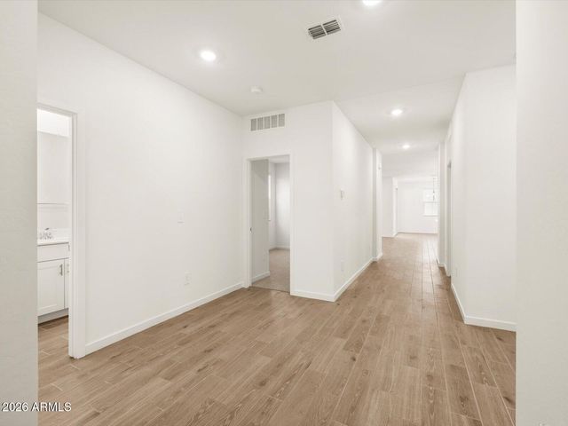 2443 E ENANTIO Road, San Tan Valley, AZ 85143