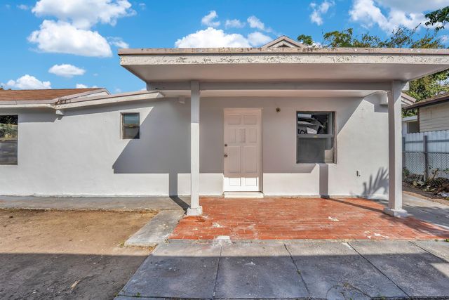 2428 NW 28th Street Rear, Miami, FL 33142