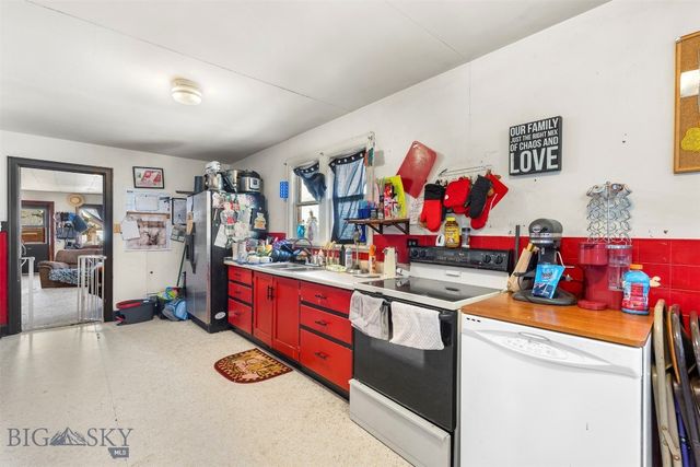 855 Lewisohn, Butte, MT 59701