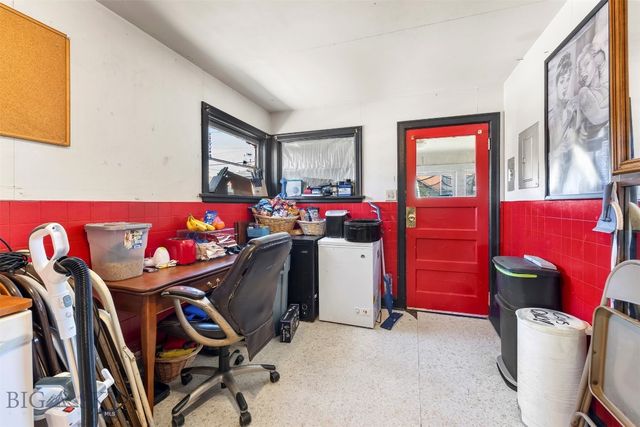 855 Lewisohn, Butte, MT 59701
