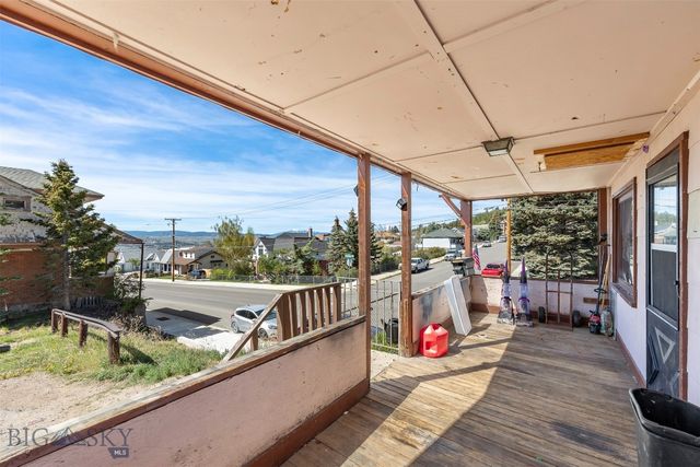 855 Lewisohn, Butte, MT 59701