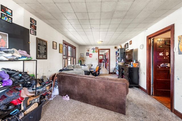 855 Lewisohn, Butte, MT 59701