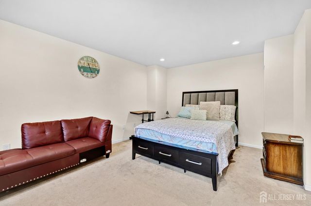 810 Plymouth Road, North Brunswick, NJ 08902