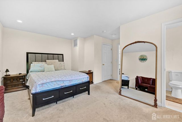 810 Plymouth Road, North Brunswick, NJ 08902