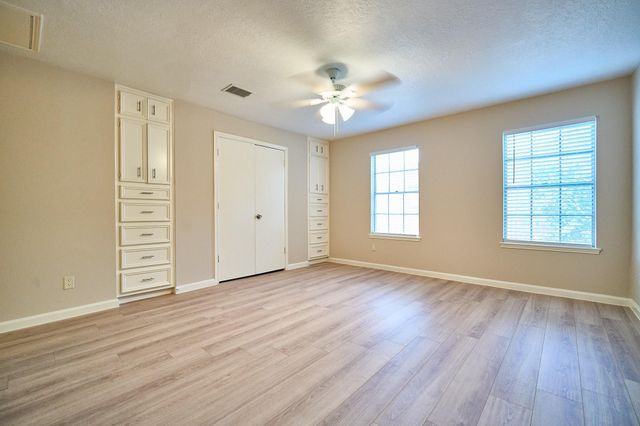 10818 Briar Forest Drive 34, Houston, TX 77042