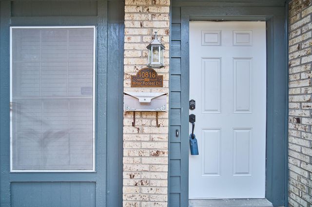 10818 Briar Forest Drive 34, Houston, TX 77042