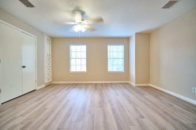 10818 Briar Forest Drive 34, Houston, TX 77042