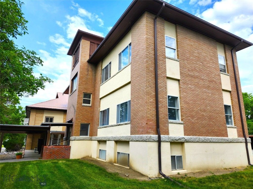 217 W Clark, Livingston, MT 59047 photo 3