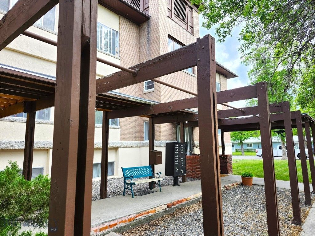 217 W Clark, Livingston, MT 59047 photo 4