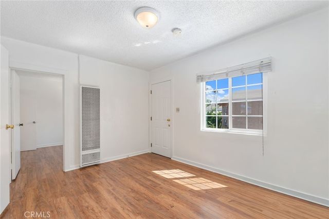 135 E 77th Street 3, Los Angeles, CA 90003