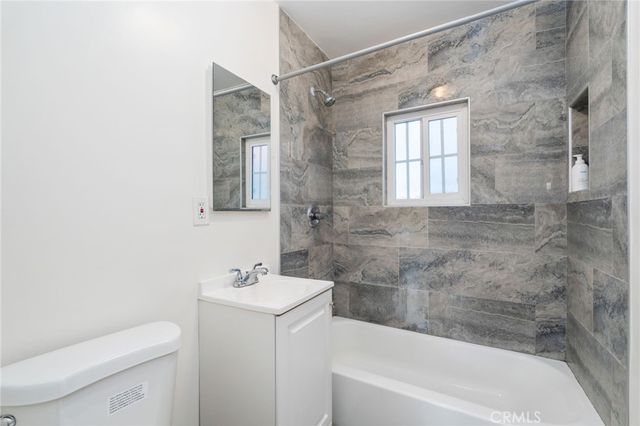 135 E 77th Street 3, Los Angeles, CA 90003