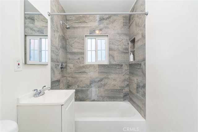 135 E 77th Street 3, Los Angeles, CA 90003
